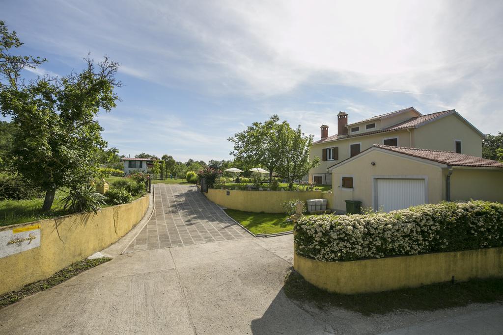 Mobile Homes Romantik Labin  Exterior foto